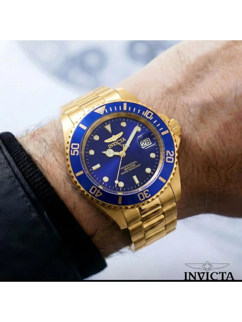 Men's Pro Diver Quartz Watch - Stainless Steel Strap, Water Resistant, Stylish